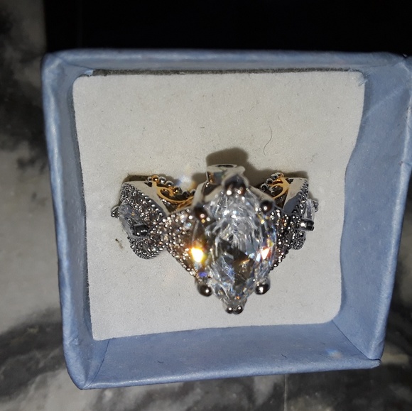 Rare engagement ring. - Picture 6 of 7